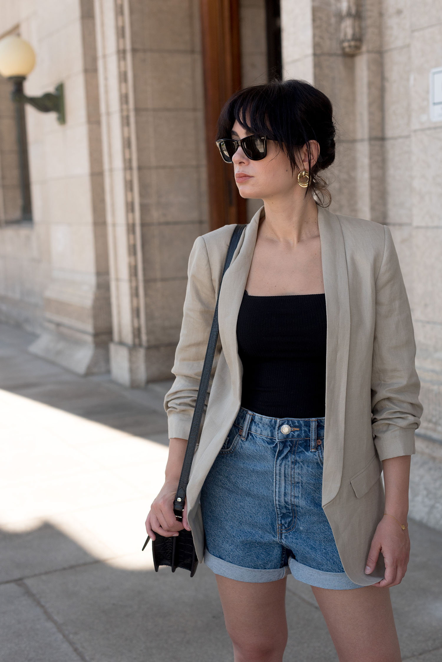 Coco & Vera - RayBan Wayfarer sunglasses, Zara linen blazer, Massimo Dutti bag